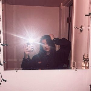 Meet your Posher, Casey